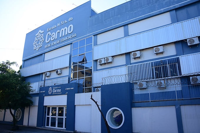 infraestrutura-carmo-entrada-da-escola