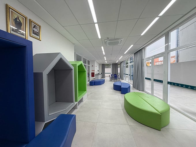 infra-coracao-maria-sala-de-convivencia