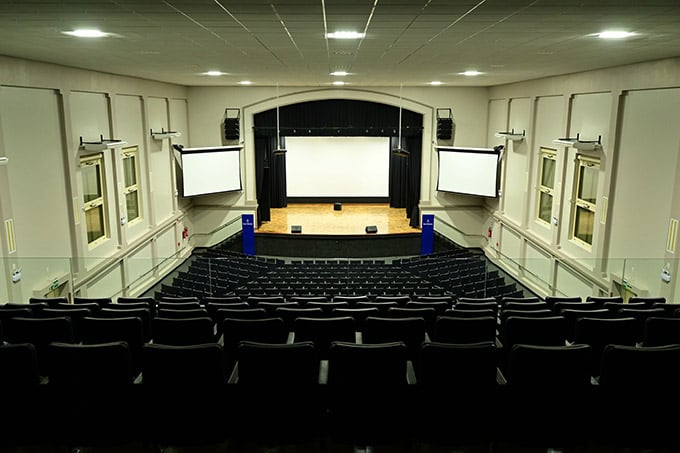 infra-dom-feliciano-ambiente-auditorio