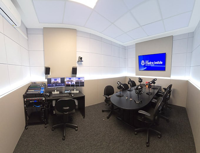 infra-madre-imilda-estudio-de-podcast