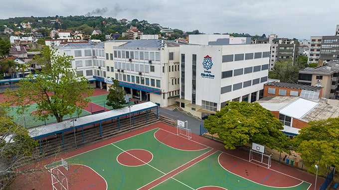 infra-mae-de-deus-quadras-patio-amplo
